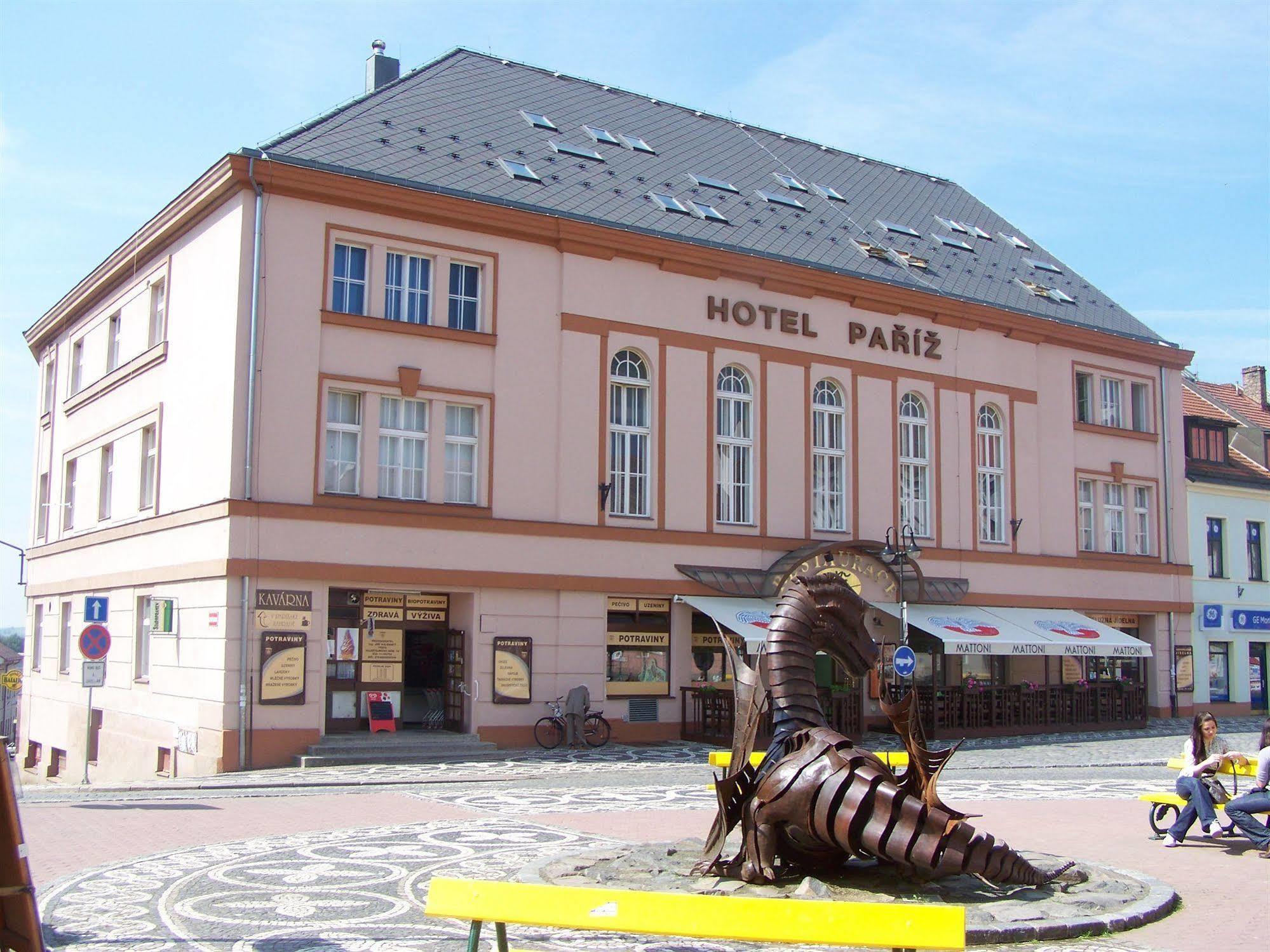 Hotel Pariz Jičín Buitenkant foto